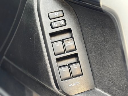 2017 Toyota Land Cruiser - photo 16