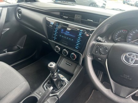 2018 Toyota Corolla - photo 11