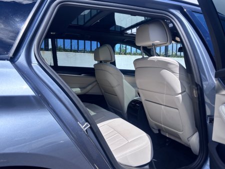 2022 BMW 5-Series - photo 5