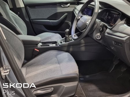 2025 Skoda Octavia - photo 8