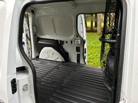 2020 Renault Kangoo - photo 11