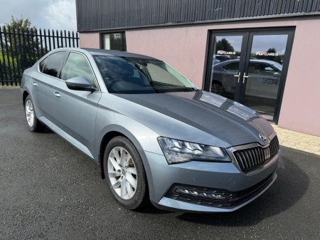 2020 Skoda Superb - photo 2