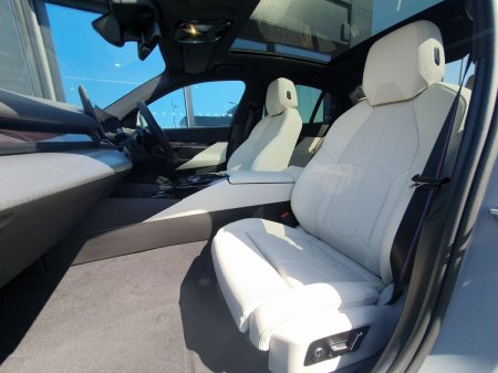 2026 BMW 5-Series - photo 7