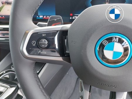 2026 BMW 5-Series - photo 17