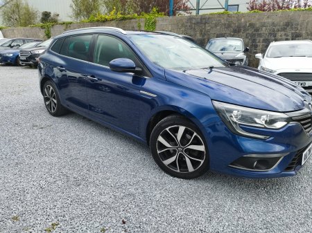 2020 Renault Megane - photo 2