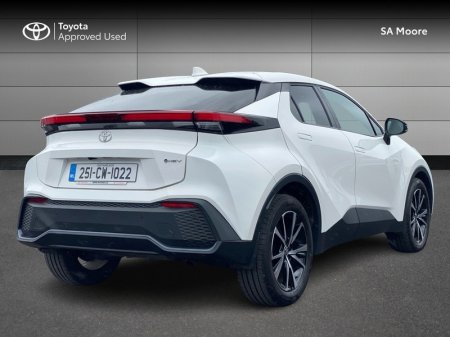 2025 Toyota C-HR - photo 2