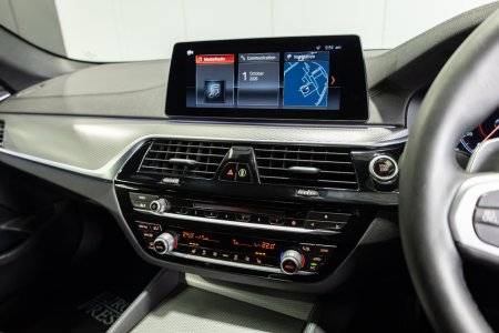 2019 BMW 5-Series - photo 17