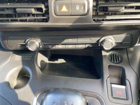 2022 Toyota Proace - photo 18