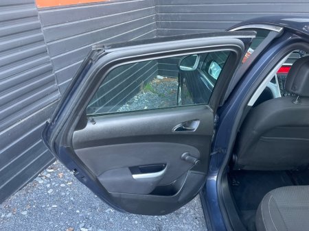 2010 Opel Astra - photo 15