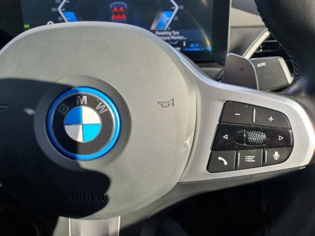 2024 BMW 3-Series - photo 18