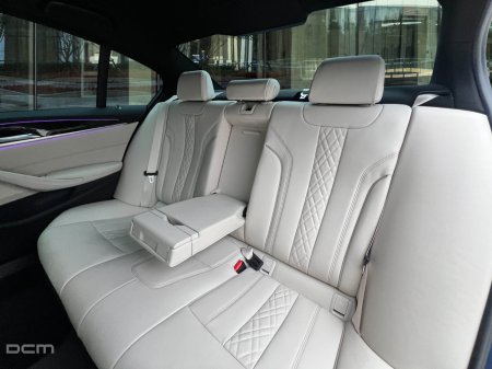 2020 BMW 5-Series - photo 17