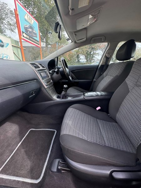 2011 Toyota Avensis - photo 15
