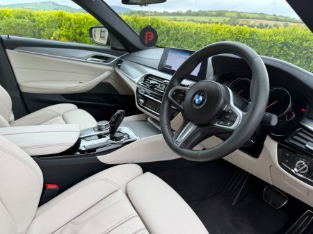 2017 BMW 5-Series - photo 10