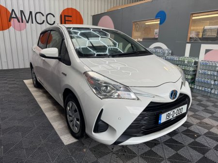 2019 Toyota Vitz 2019 TOYOTA VITZ HYBRID F 1.5 AUTOMATIC 72,000KM / PARKING CAMERA/ CRUISE CONTROL