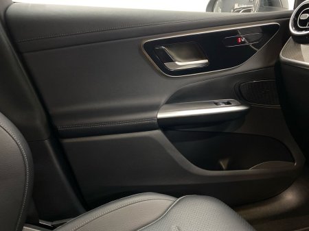 2024 Mercedes-Benz GLC - photo 16