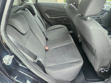 2015 Ford Fiesta - photo 13
