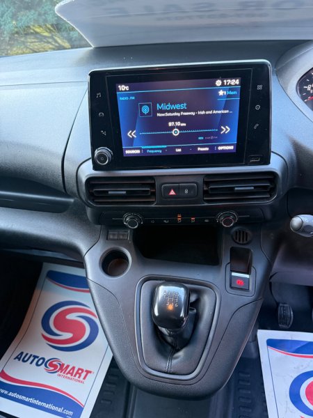 2022 Peugeot Partner - photo 17