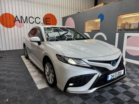 2024 Toyota Camry 2024 TOYOTA CAMRY 4d 2.5 AUTOMATIC / CRUISE CONTROL / REVERSE CAMERA / ELECTRIC SEATS AND MORE