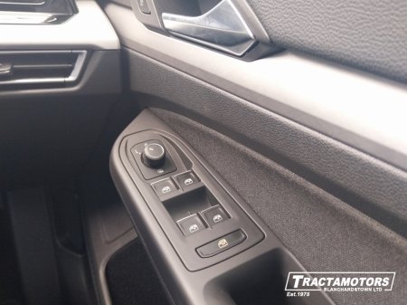 2024 Volkswagen Golf - photo 26