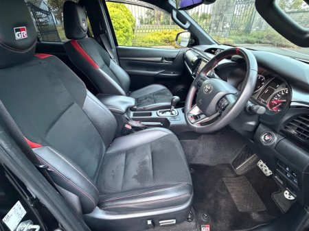 2024 Toyota Hilux - photo 9