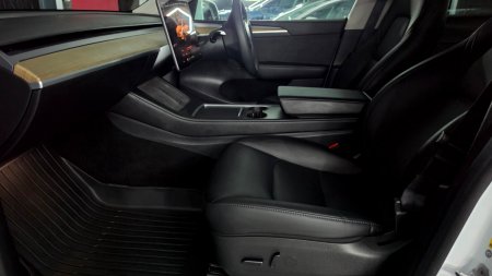2023 Tesla Model Y - photo 26