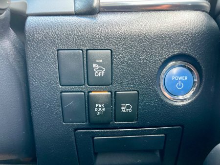 2019 Toyota Alphard - photo 26