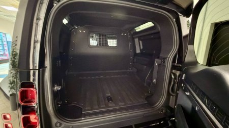 2025 Land Rover Defender - photo 13