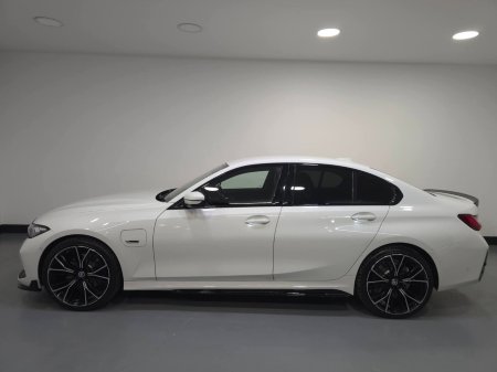 2023 BMW 3-Series - photo 10