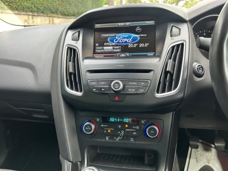 2016 Ford Focus - photo 14