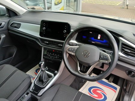 2024 Volkswagen T-Roc - photo 11
