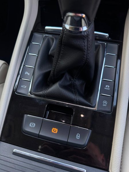 2018 Skoda Superb - photo 23