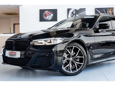 2022 BMW 5-Series - photo 2