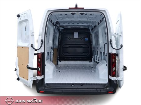 2026 Nissan Interstar - photo 6