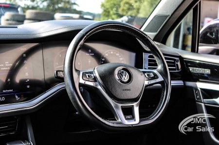 2020 Volkswagen Touareg - photo 38