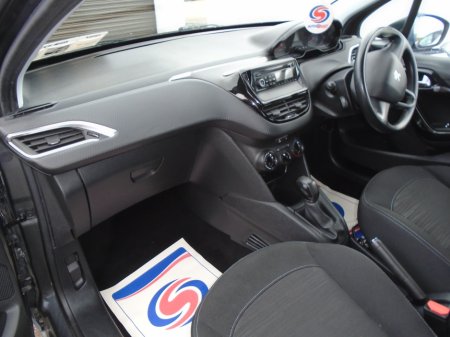 2015 Peugeot 208 - photo 15