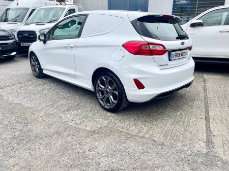 2022 Ford Fiesta - photo 19