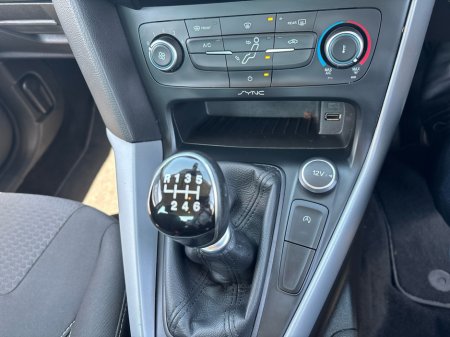 2017 Ford Focus - photo 14