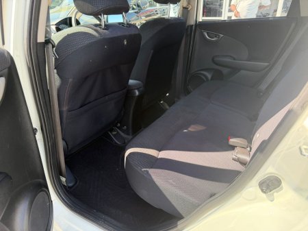 2011 Honda Fit - photo 16