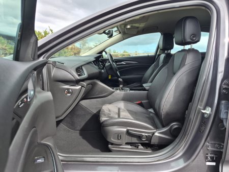 2022 Opel Insignia - photo 8