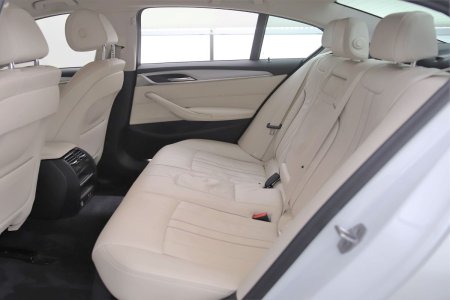 2021 BMW 5-Series - photo 16