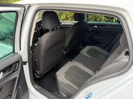 2018 Volkswagen Golf - photo 16
