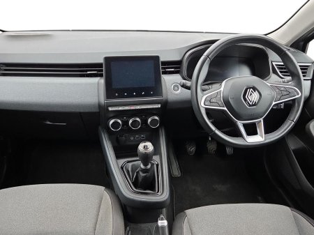 2024 Renault Clio - photo 2