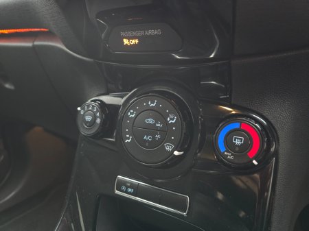 2016 Ford Fiesta - photo 15