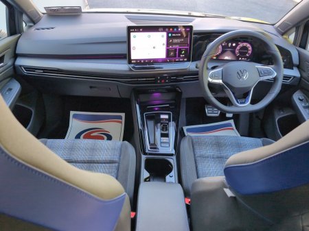 2025 Volkswagen Golf - photo 4