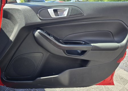 2015 Ford Fiesta - photo 15