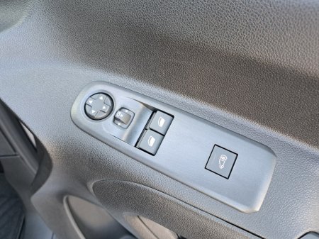 2026 Opel Combo - photo 38