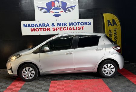 2017 Toyota Vitz - photo 4