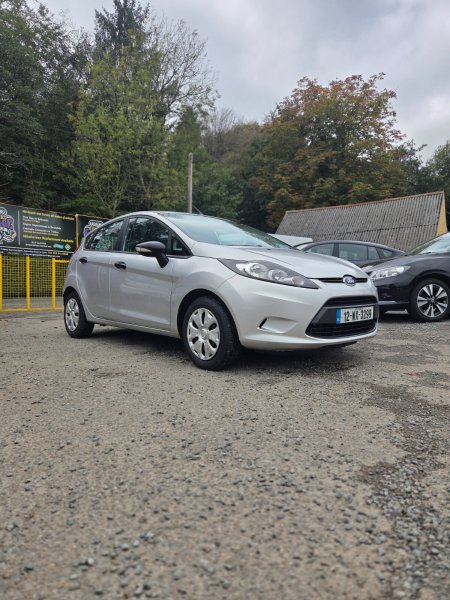 2012 Ford Fiesta - photo 2