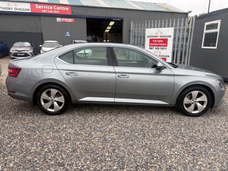 2017 Skoda Superb - photo 2