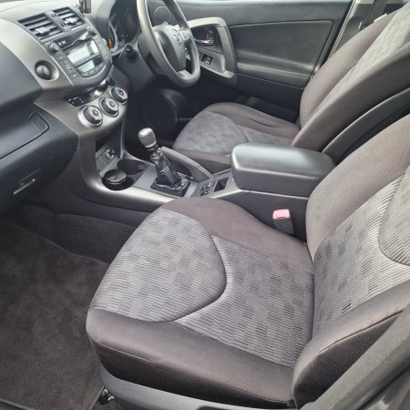 2011 Toyota RAV4 - photo 9